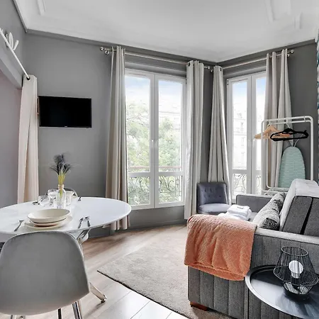 Apartment Luminous At Gare De L Est Paris